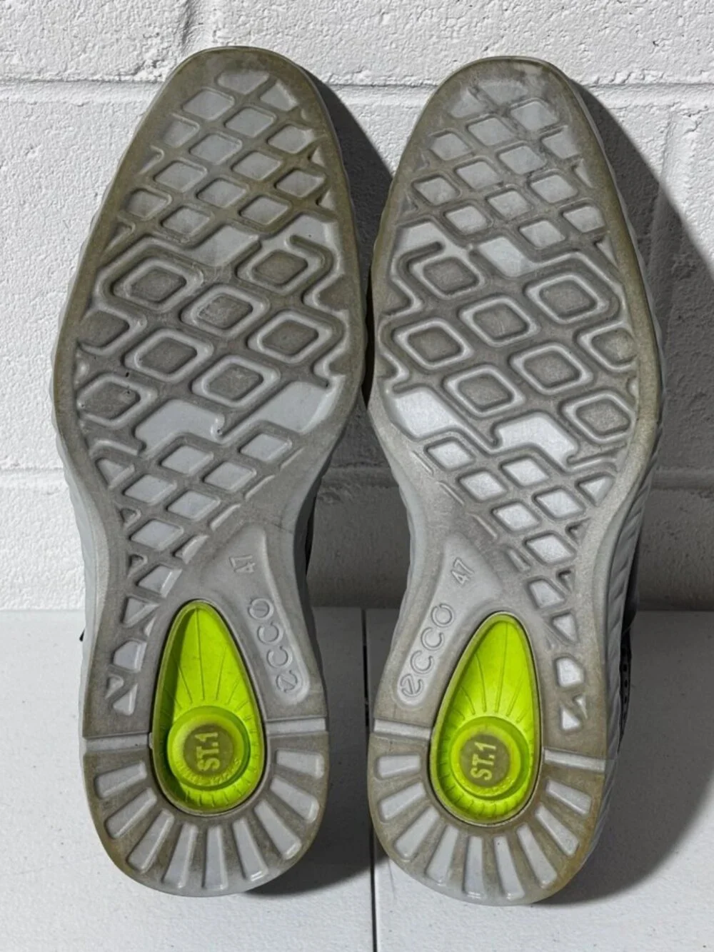 Ecco Mens Shoes St.1 Hybrid Lite Sneaker Sz 13 US Worn Twice with Box Black Gray